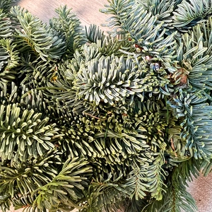 Real Pine Christmas Wreath (30cm) - image 5